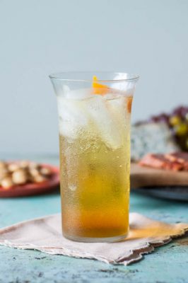 外籍人士的鸡尾酒。经典格兰和卡帕诺干苦艾酒混合美式咖啡。清淡,晶莹,苦涩,爽口。一个完美的aperitivo。从花到茎|因为美味| www.andrewtoms.com