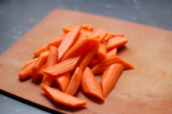 快速腌胡萝卜。从花到茎|因为美味www.andrewtoms.com