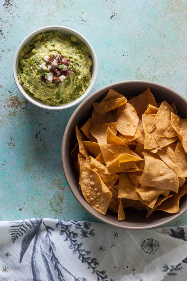 培根蓝奶酪鳄梨酱。从花到茎|因为美味| www.andrewtoms.com